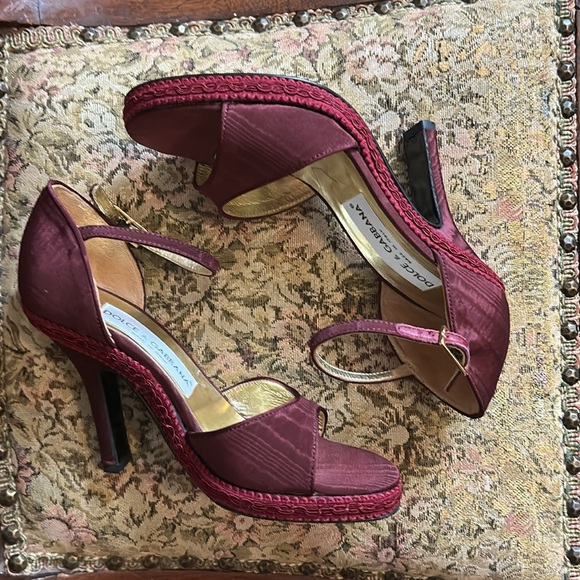 Dolce & Gabbana Burgundy Ribbon Brocade Heels 6